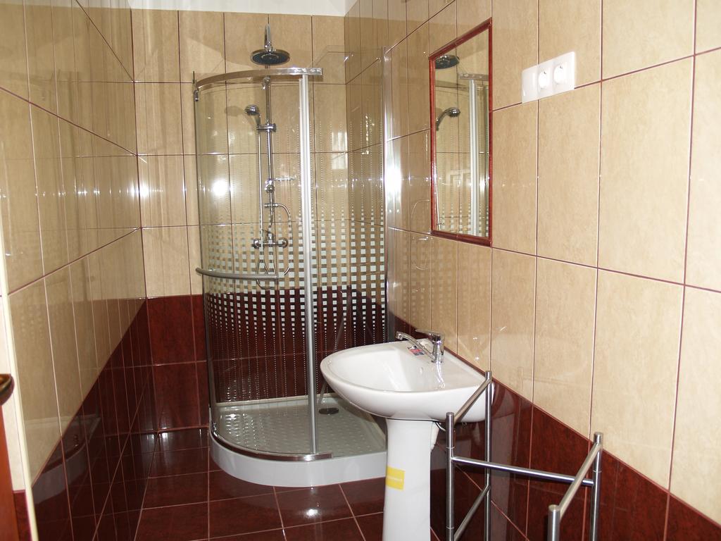 Liliom Apartman Gyula Εξωτερικό φωτογραφία