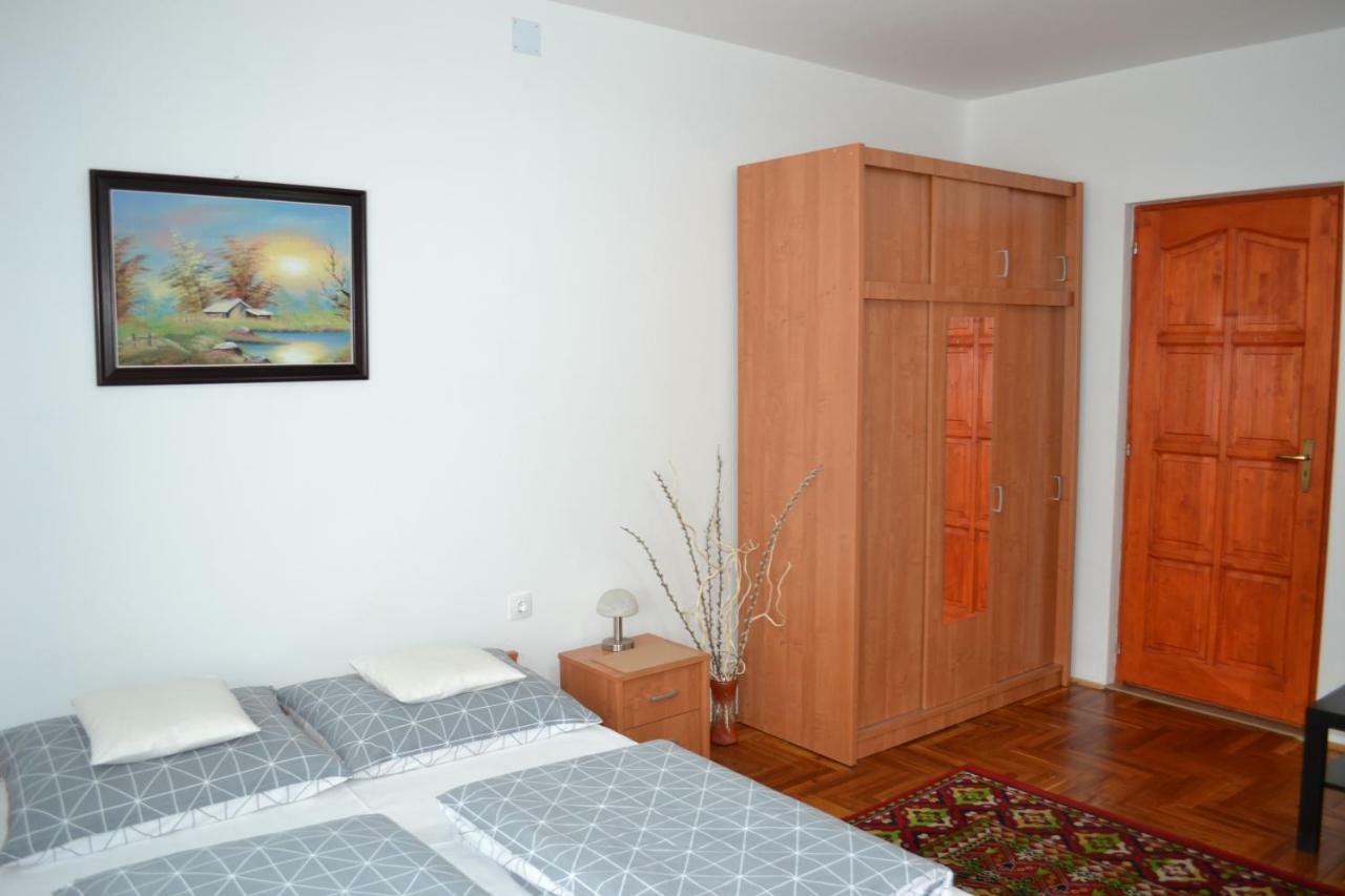 Liliom Apartman Gyula Εξωτερικό φωτογραφία